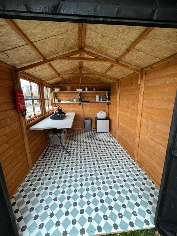 1 Glamping Tent With Kitchen & Electric On Small Family Campsite, No Bedding Supplied ناربيرث المظهر الخارجي الصورة